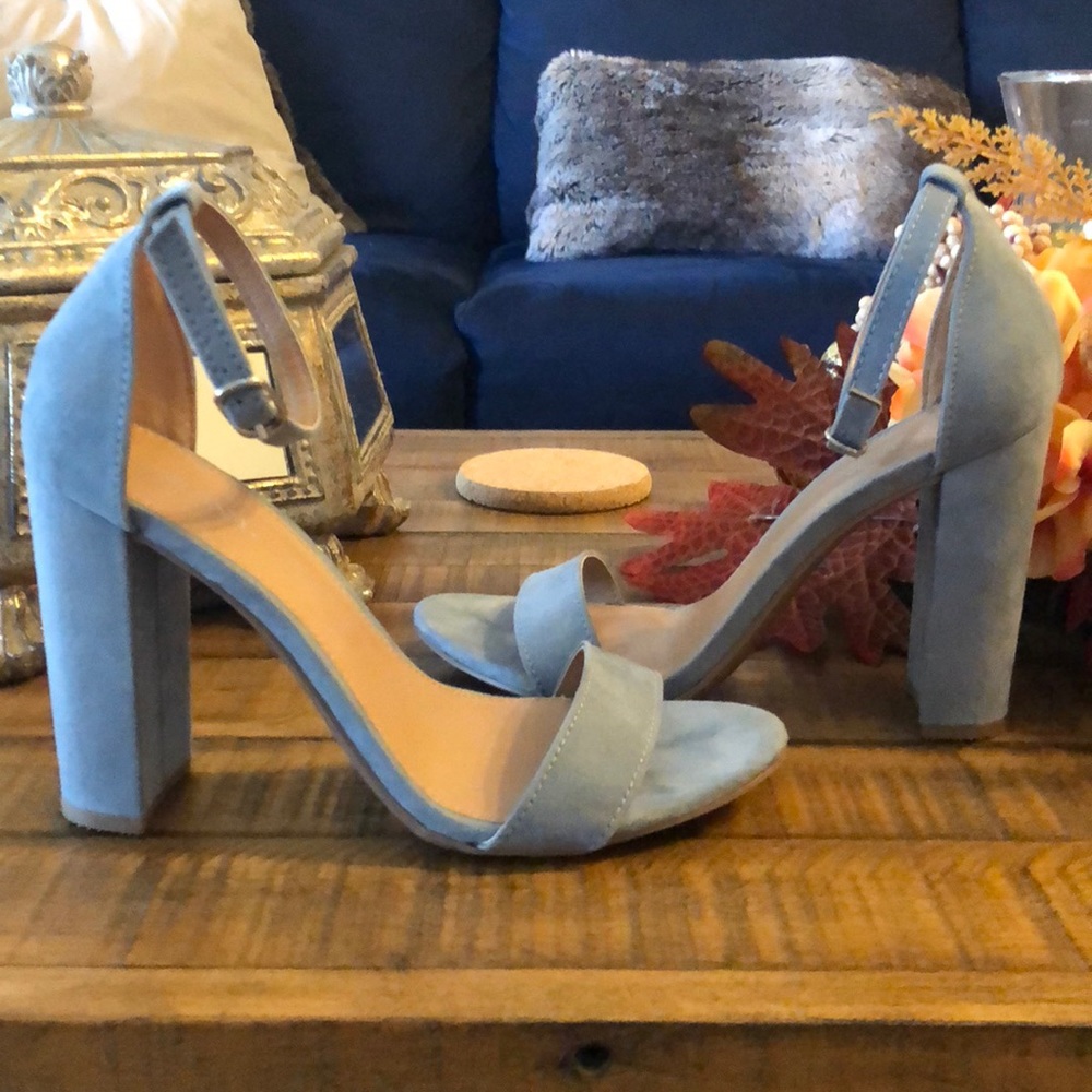 SALE🎈 Merona light blue size 6 heels👠